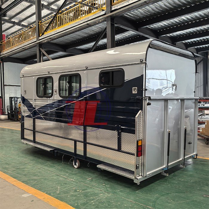 3 Horse Angle Load With Kitchen suppliers